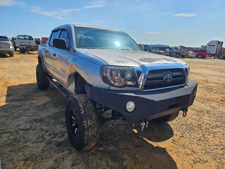 2008-toyota-tacoma-image-1