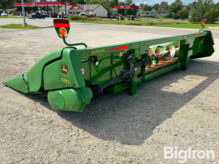 2020-john-deere-708c-image-6