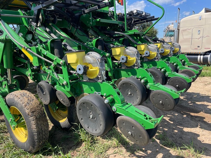 2012-john-deere-1790-image-55
