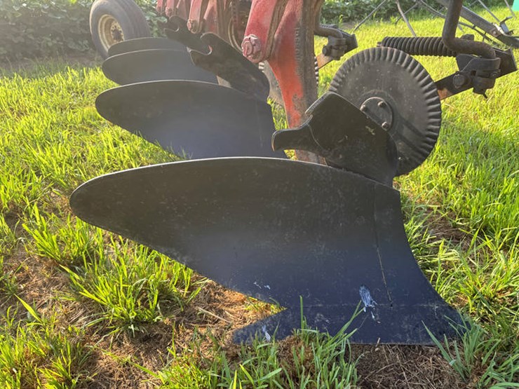 #1425-•-ih-720-4x-auto-reset-plow-image-4