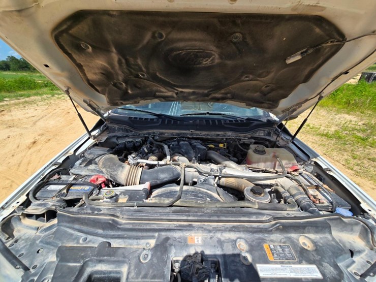 2017-ford-f550-image-36