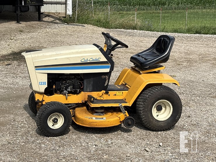 cub-cadet-1330-image-1