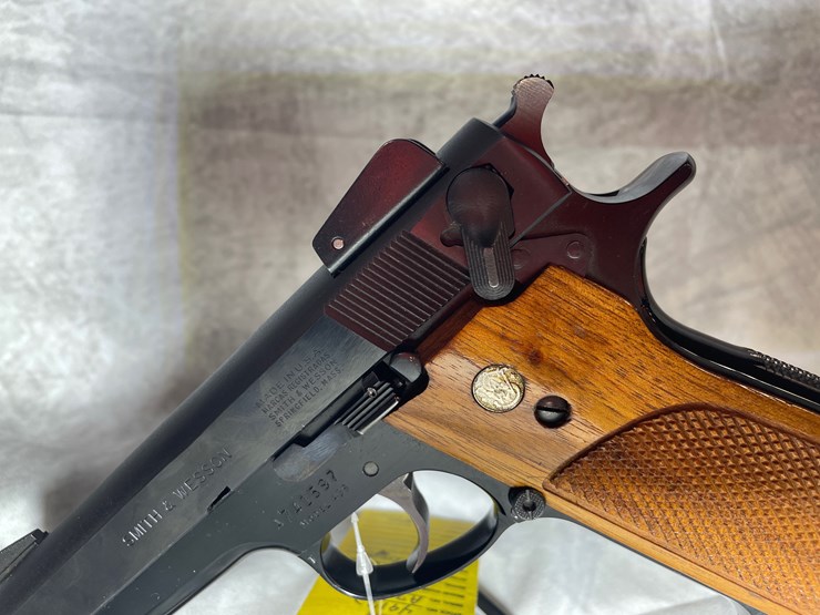 #4402-•-smith-and-wesson-model-439-9mm-luger-pistol,-sn:-a741597-image-13