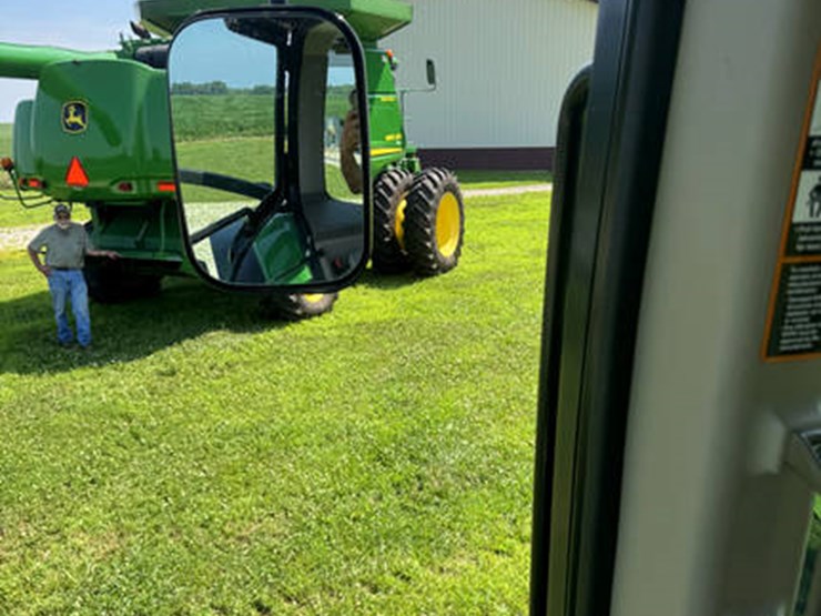 2014-john-deere-8270r-image-68
