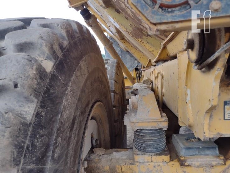 deere-300d-image-33