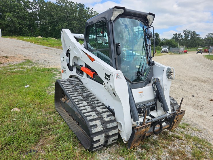 2021-bobcat-t770-image-22