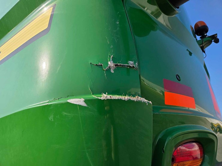 2015-john-deere-s680-image-30