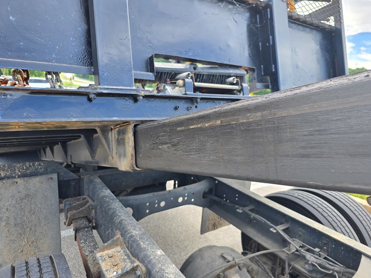 2004-ford-f650-image-123