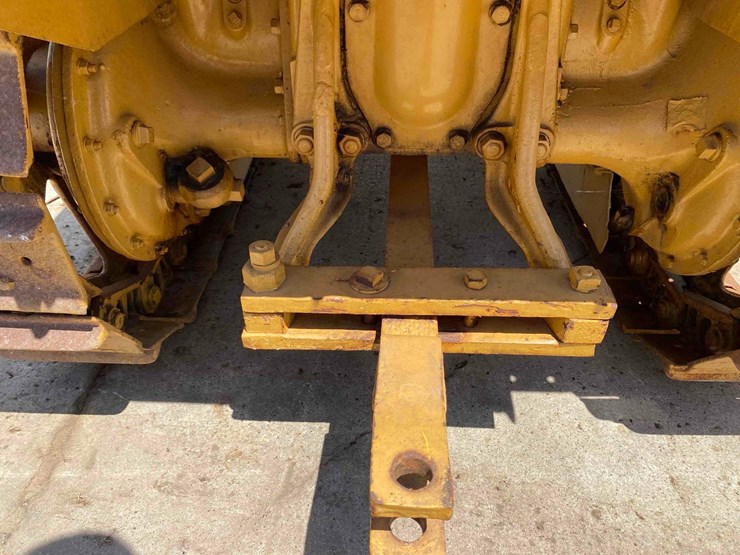 caterpillar-15-ag-crawler-image-20