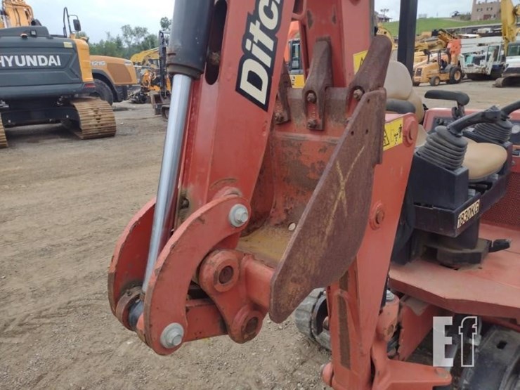 ditch-witch-xt855-image-37