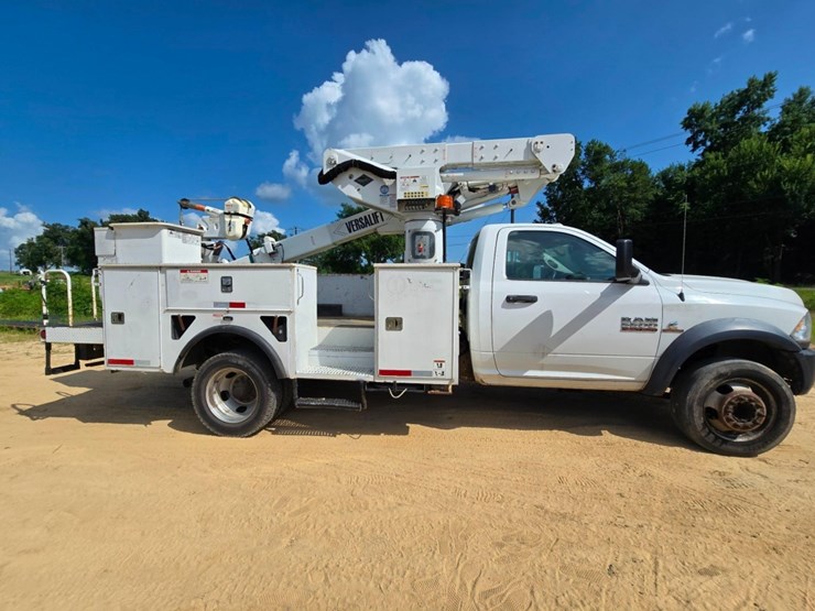 2018-dodge-ram-5500-image-9