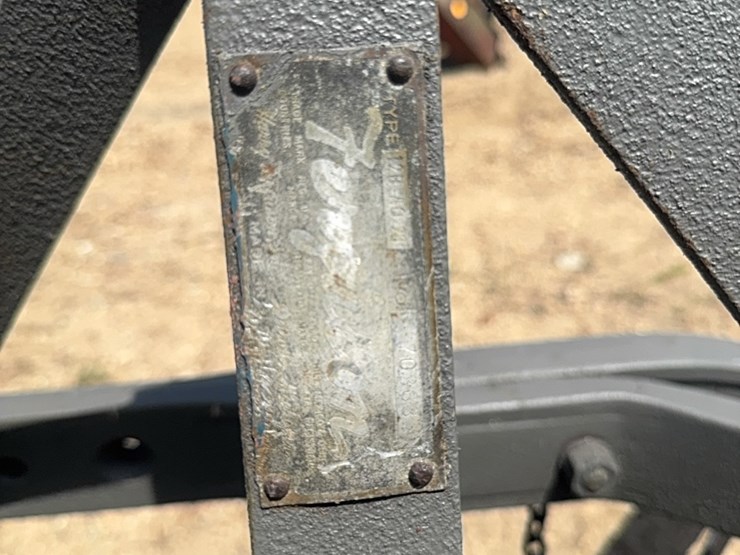 2-bottom-ferguson-plow-image-4