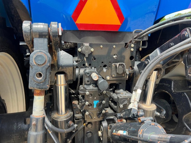 2024-new-holland-t8.410-image-12