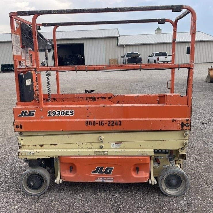 2017 JLG 1930ES