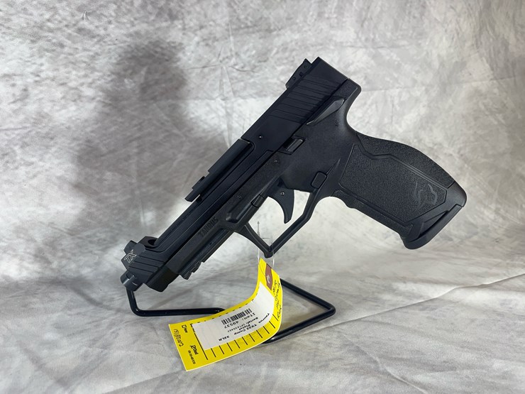 #4381-•-taurus-tx-22-competition-22-lr-pistol,-sn:-1pt435457-image-2