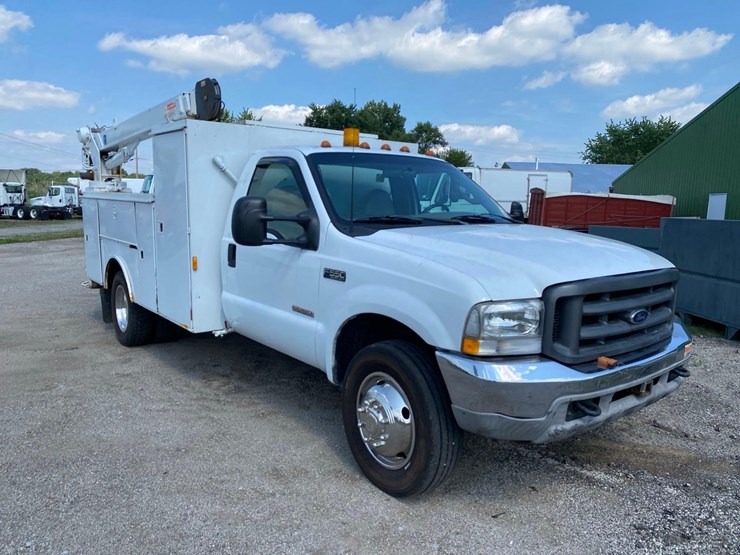 2003-ford-f550-image-3