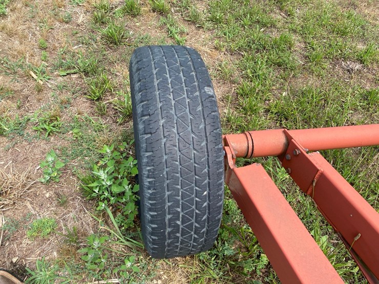 hutchison-10x71,-swingaway-auger-image-20