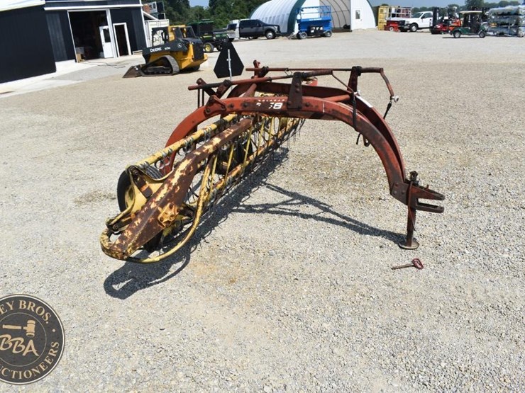 new-holland-258-image-7