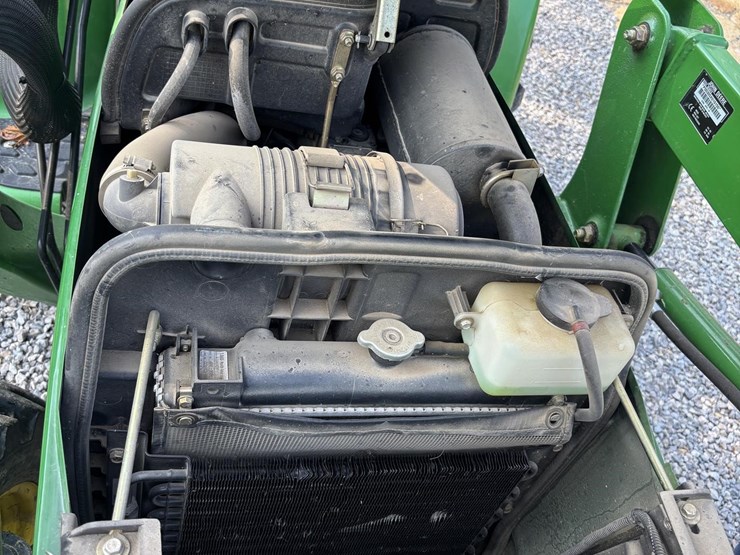 john-deere-3032e-image-7