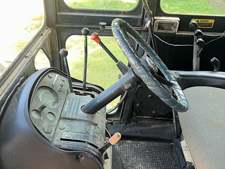john-deere-7520-image-13
