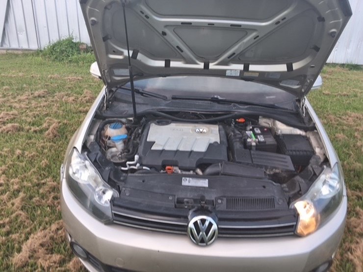 #99999-•-2013-volkswagen-jetta-passenger-car-image-9