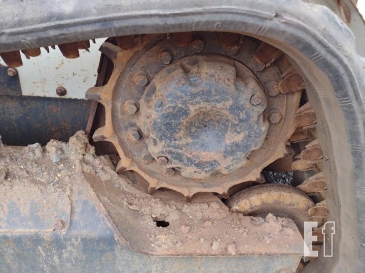 2020-bobcat-t595-image-21