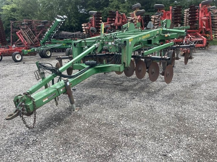 2002-john-deere-2700-image-18