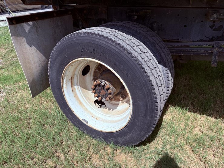 #202-•-1996-gmc-flatbed-dump--6--speed-manual-image-12