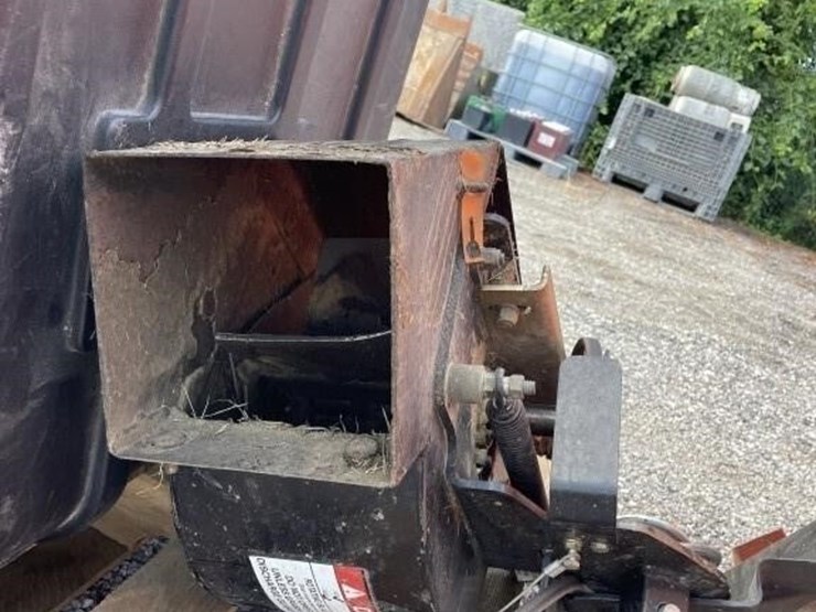 scag-dump-style-bagger-system-image-5