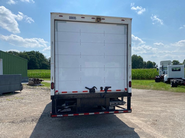 2019-chevrolet-6500-image-6
