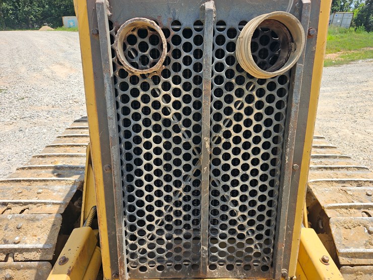 caterpillar-d4c-image-22