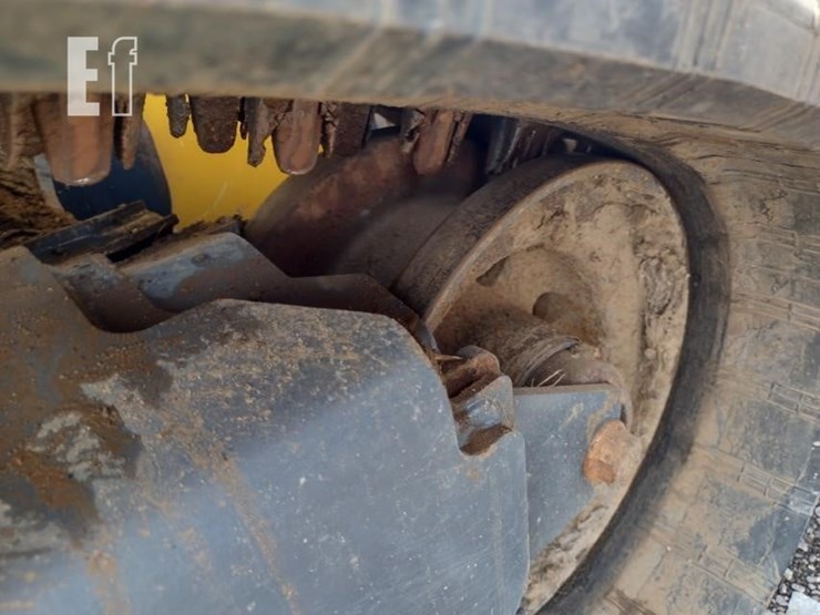 2023-deere-325g-image-33