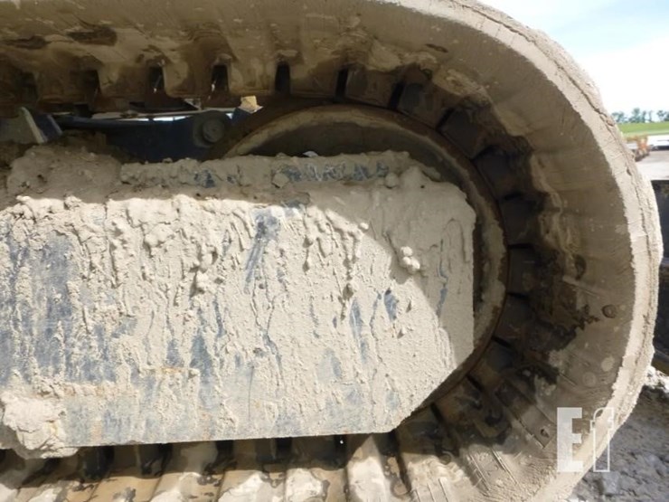 2021-deere-26g-image-39