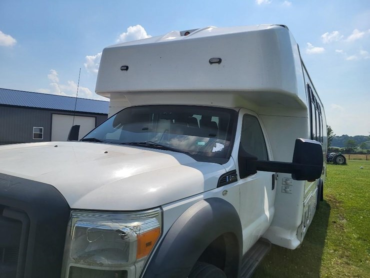 2012-ford-f550-xl-image-53
