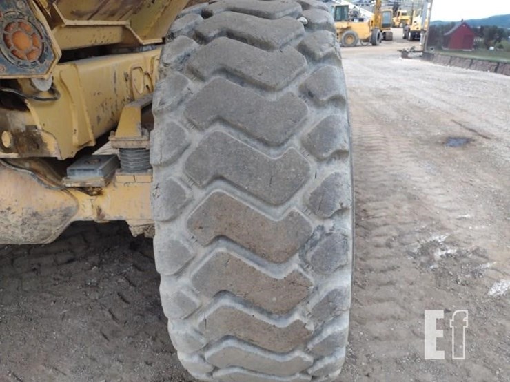 deere-300d-image-19