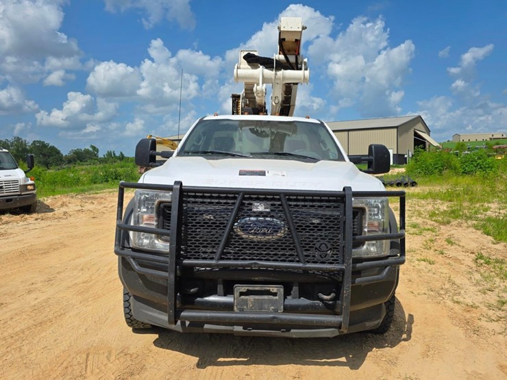 2019-ford-f550-image-15