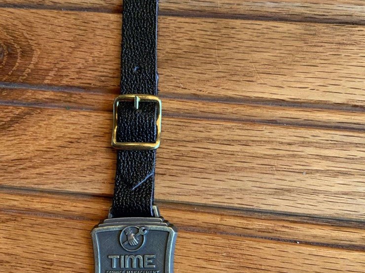 (3)-john-deere-watch-fobs-image-6