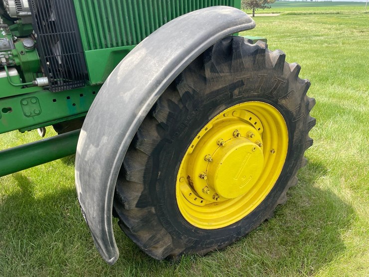 john-deere-4755-image-21