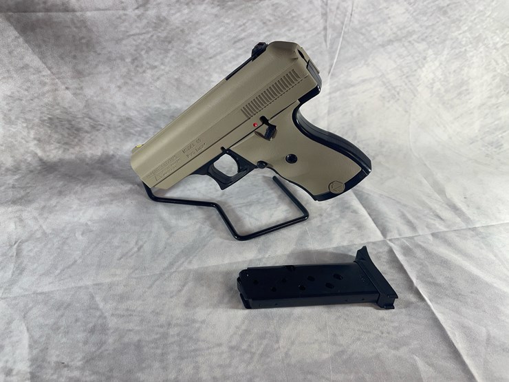 #4377-•-hi-point-p9-9mm-luger-pistol,-sn:-p10189690-image-21