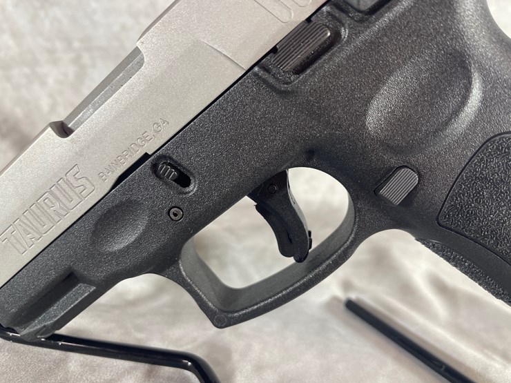 #4373-•-taurus-g2s-9mm-luger-pistol,-sn:-ade313018-image-17