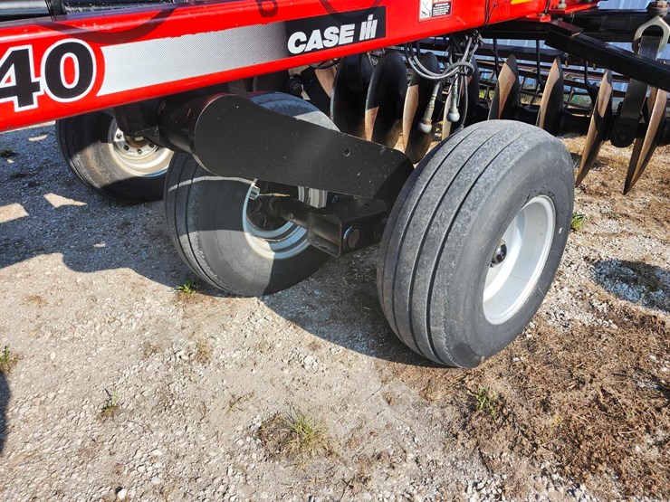 case-ih-340-image-5