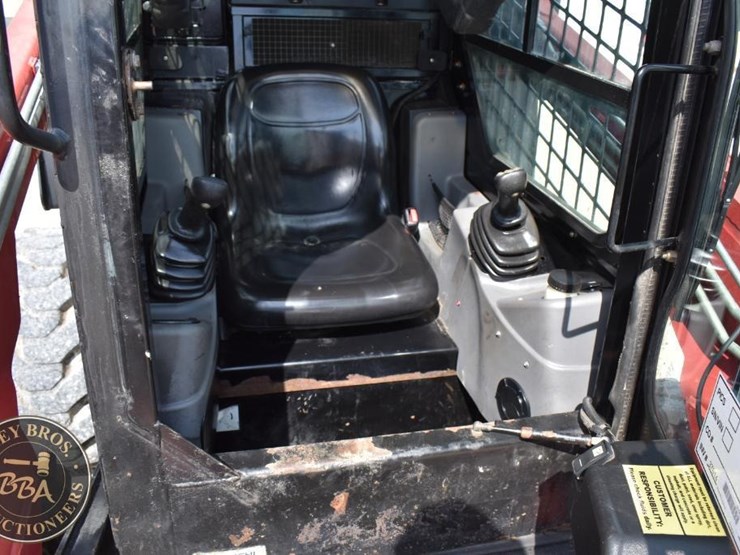 2017-takeuchi-ts50v-image-38