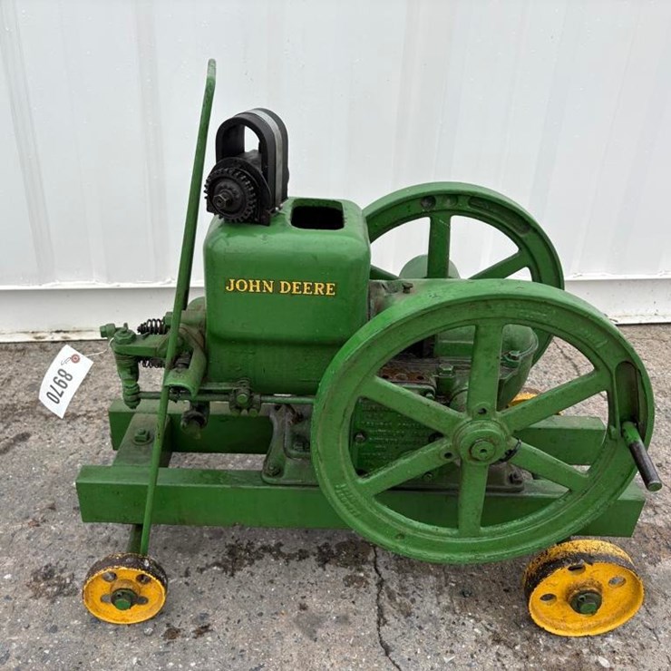 JOHN DEERE 112