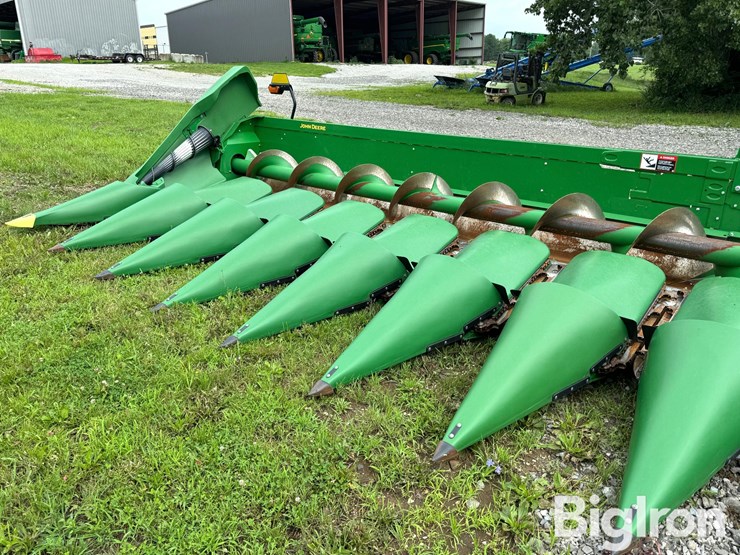 2022-john-deere-c16r-image-8