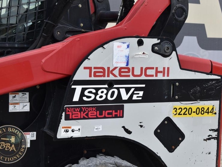 2016-takeuchi-ts80v2-image-4