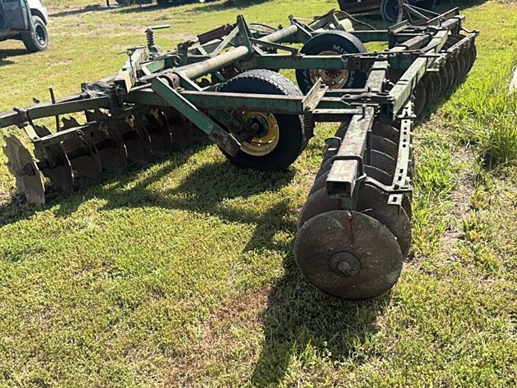 john-deere-disc-image-2
