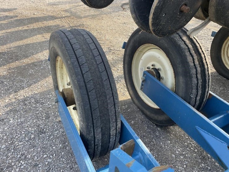 2001-kinze-3600-image-19