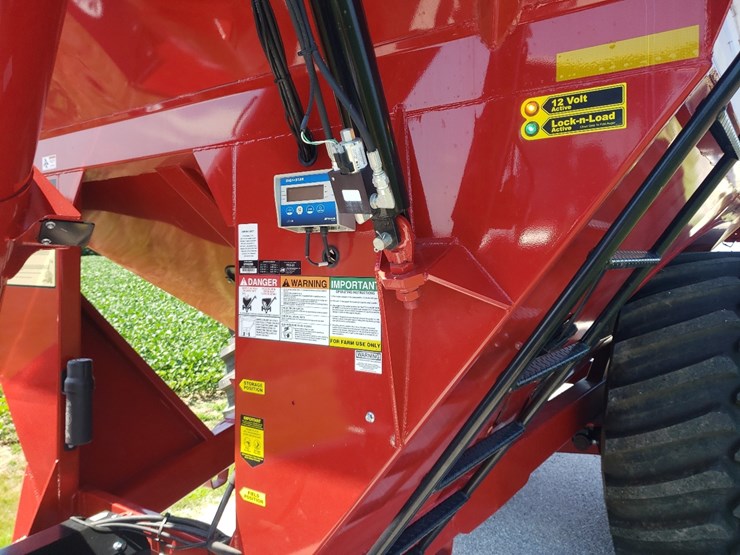 2022-j&m-x-1112-grain-cart-image-10