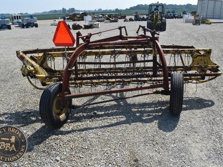 new-holland-258-image-4