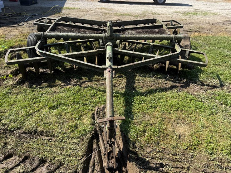 john-deere-10-image-2